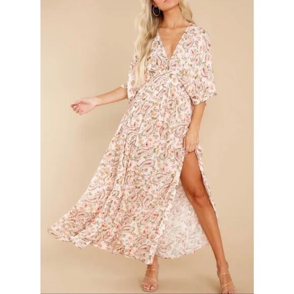Aura Dresses & Skirts - Aura Boho Maxi Dress in a cream and peach paisley floral pattern-Size M